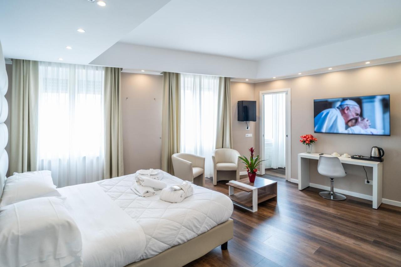 Hotel Globo Suite-Correnti Hotels Sanremo Bagian luar foto