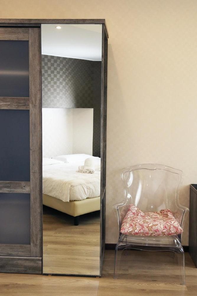 Hotel Globo Suite-Correnti Hotels Sanremo Bagian luar foto