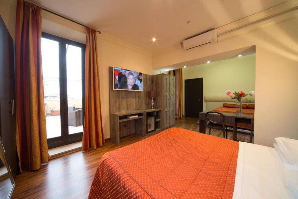 Hotel Globo Suite-Correnti Hotels Sanremo Bagian luar foto