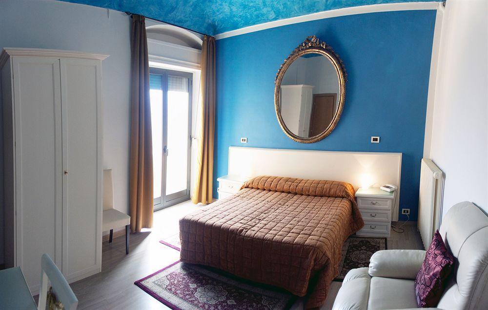 Hotel Globo Suite-Correnti Hotels Sanremo Bagian luar foto